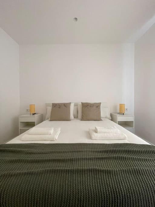 Apartamento Nuevo Centrico Frente Al Mar En ปาลามอส ภายนอก รูปภาพ